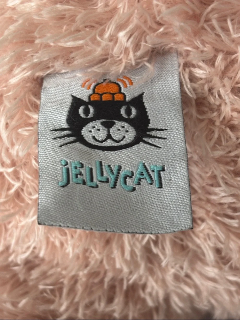 Jellycat soft giraffe